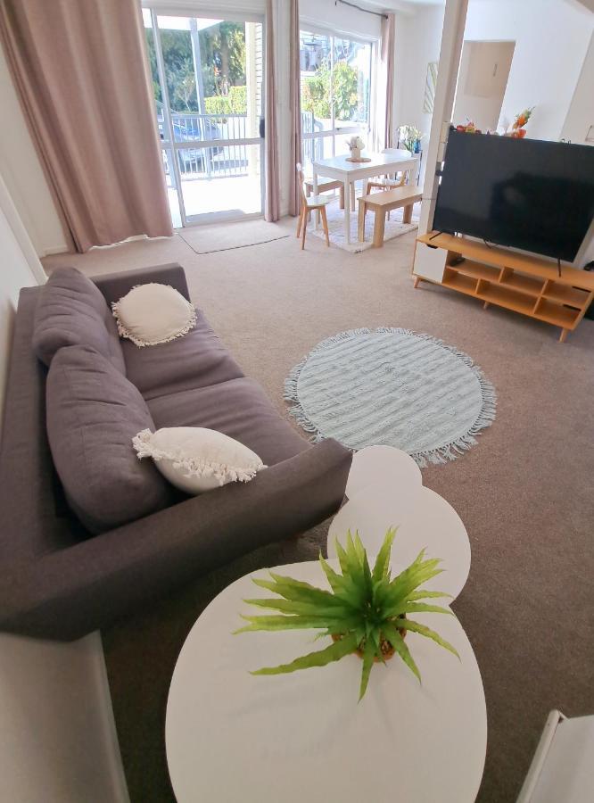 Family Friendly 3Br Flat - 3Min Walk To The Beach - Self Contained Auckland Luaran gambar